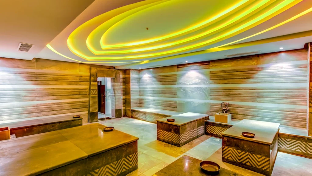 الفندق إيه أم سى رويال - الغردقة